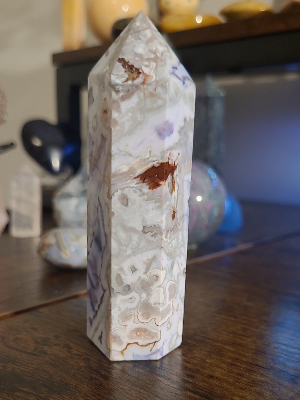 Beautiful Agate Tower - Picture 2 of 3